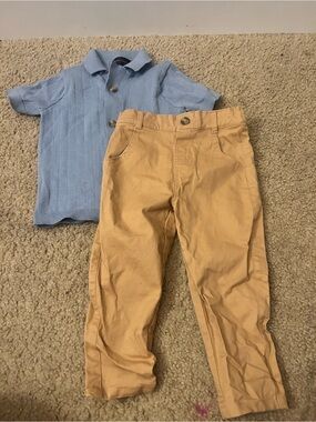 Perry Ellis Light Blue Knit Polo and Tan Chino Pants Set